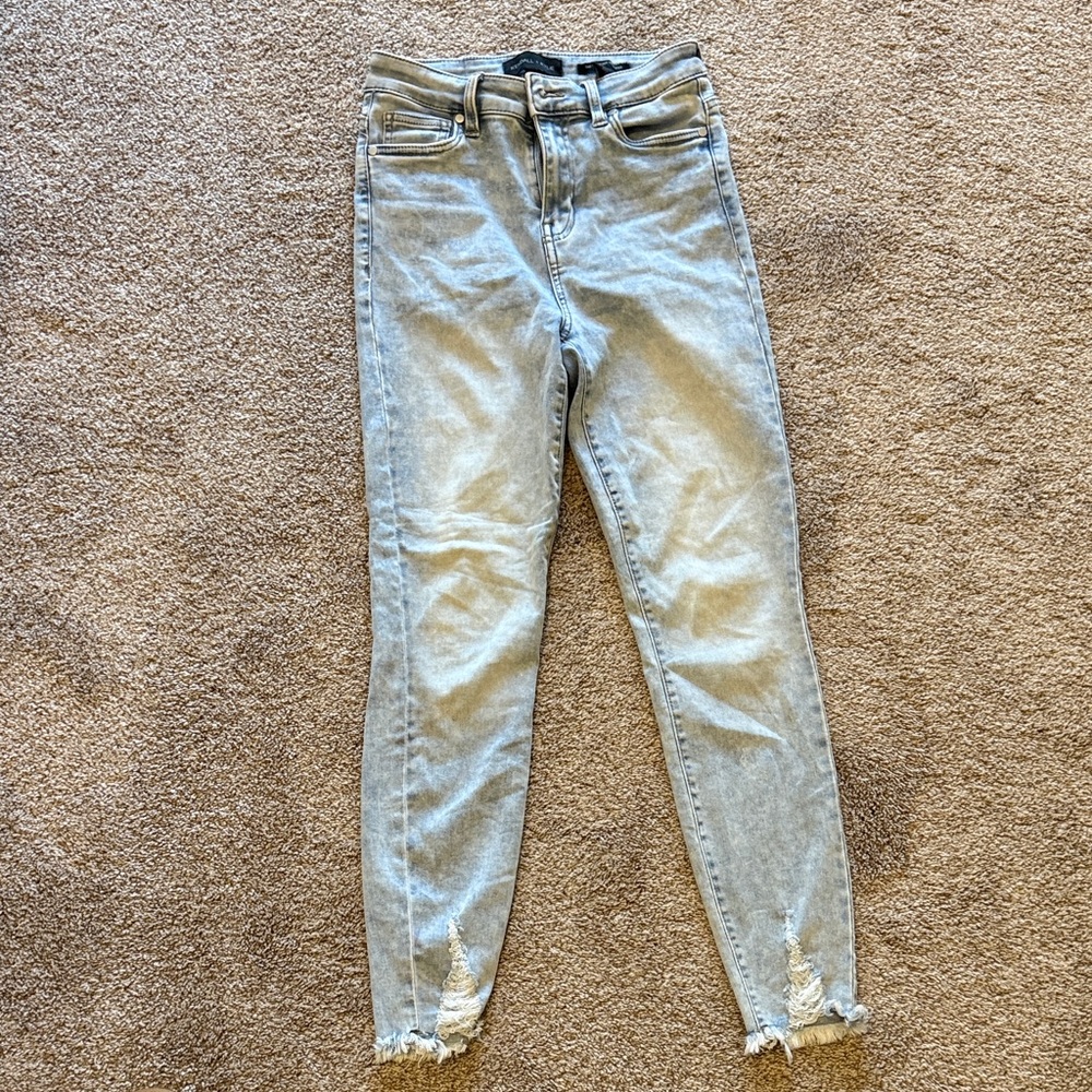 Kendall & Kylie Light Wash Skinny Jeans with Frayed Ankles